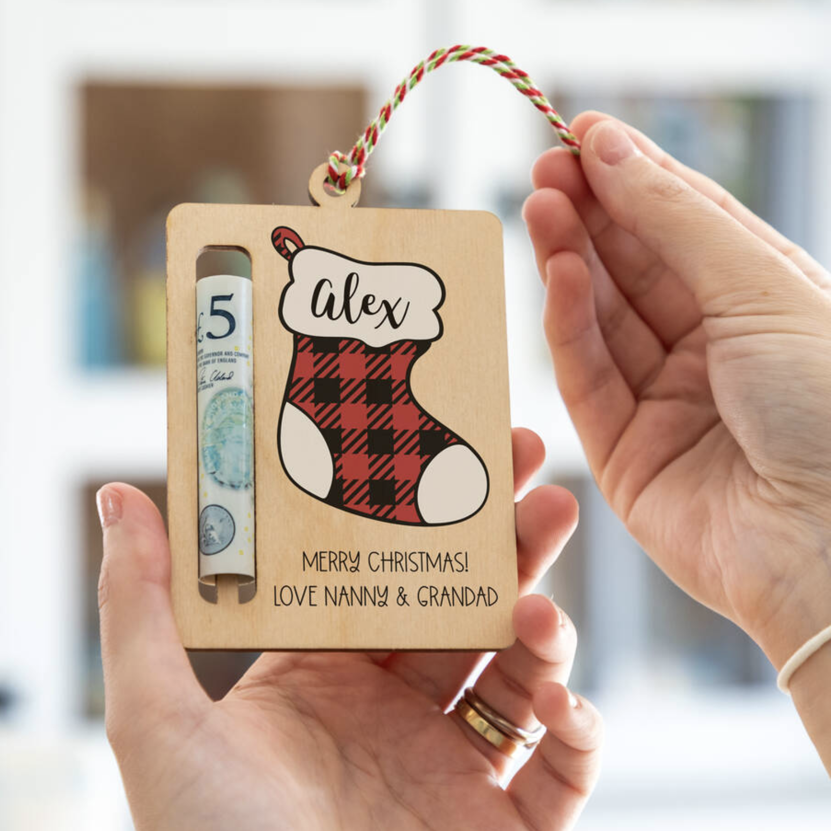 11 CUTE AND CREATIVE WAYS TO GIVE MONEY TO A TEENAGER 8 Personalised Money Gift Holder