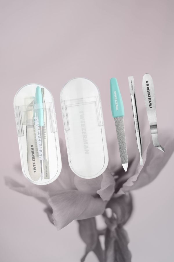 Cute gifts for 14-year-old girls (teen approved) 5 Tweezerman Set