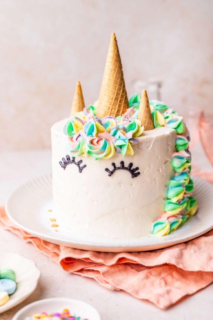 Image for This Unicorn Cake Will Wow Everyone at a Birthday Party