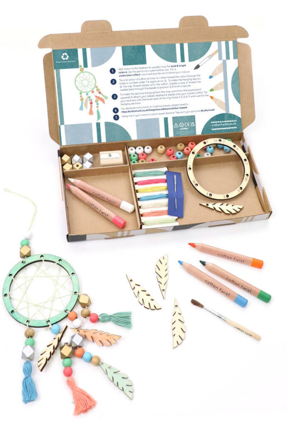 14 Simple Birthday Party Favours For Kids That Won't End Up in the Trash 2 Simple Birthday Party Favours For Kids, themed DIY Craft Kits, Dream Catcher Kit