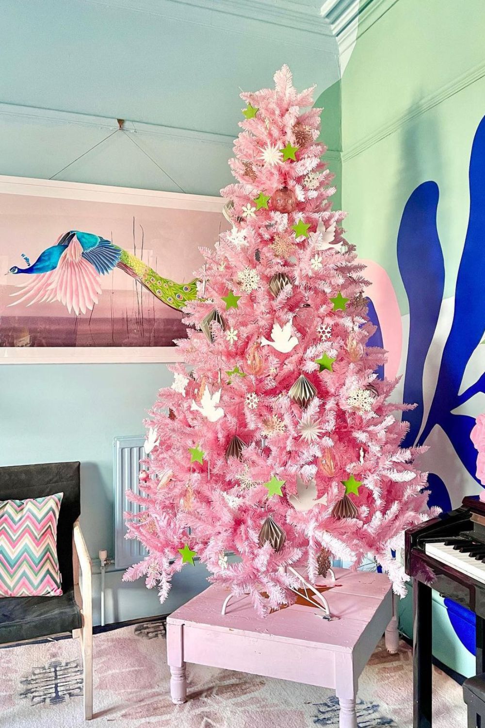 18 Pretty Pink Christmas Tree Decorating Ideas that pack a punch! 14