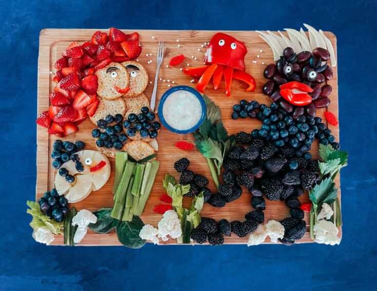 Image for How To Make A Little Mermaid Charcuterie Board