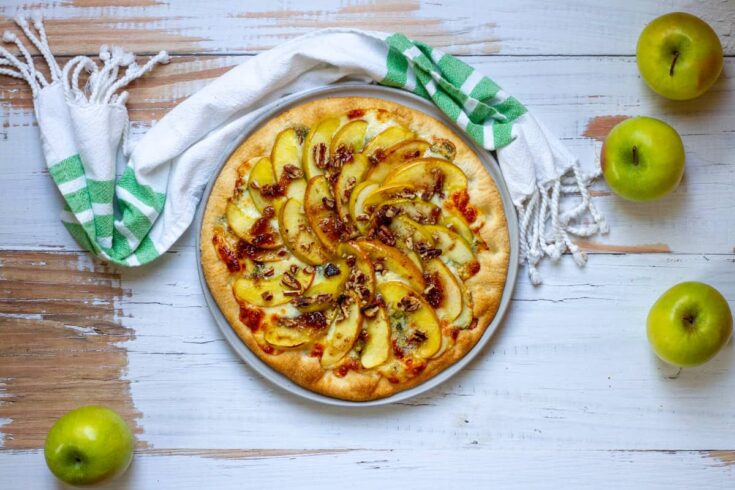 Image for Apple Gorgonzola Pizza (Savory Apple Pizza)